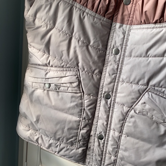 Patagonia women’s Medium vest - Picture 6 of 7